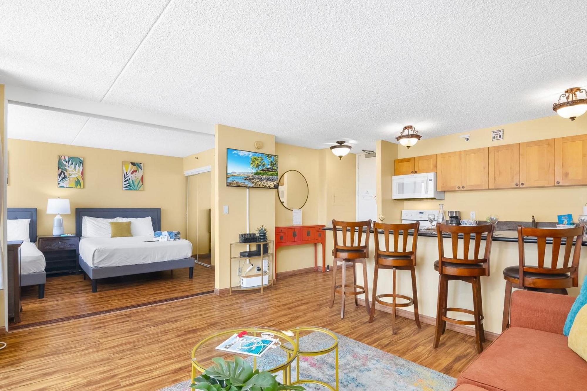Beautiful 1Br, Steps To Waikiki Beach And Parking Honolulu Exteriör bild