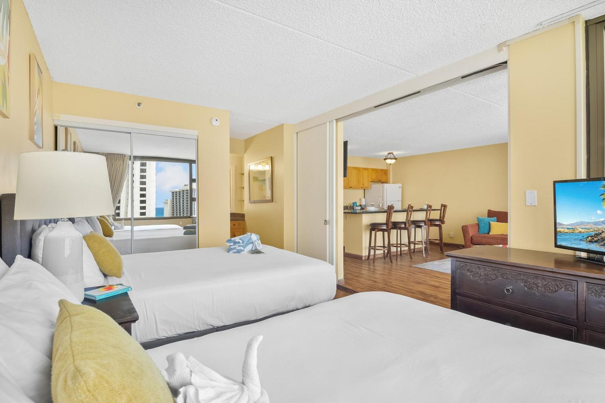 Beautiful 1Br, Steps To Waikiki Beach And Parking Honolulu Exteriör bild