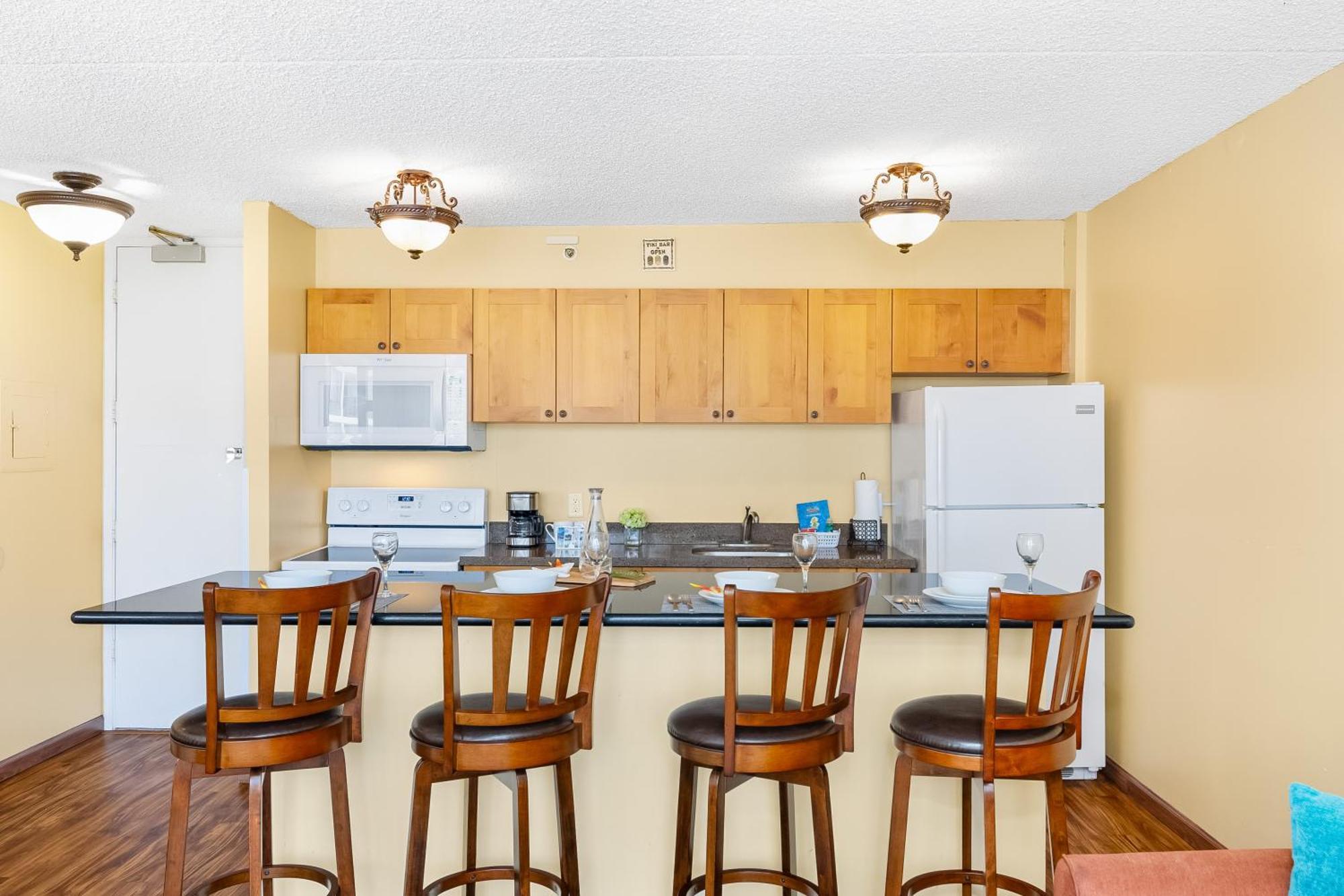 Beautiful 1Br, Steps To Waikiki Beach And Parking Honolulu Exteriör bild