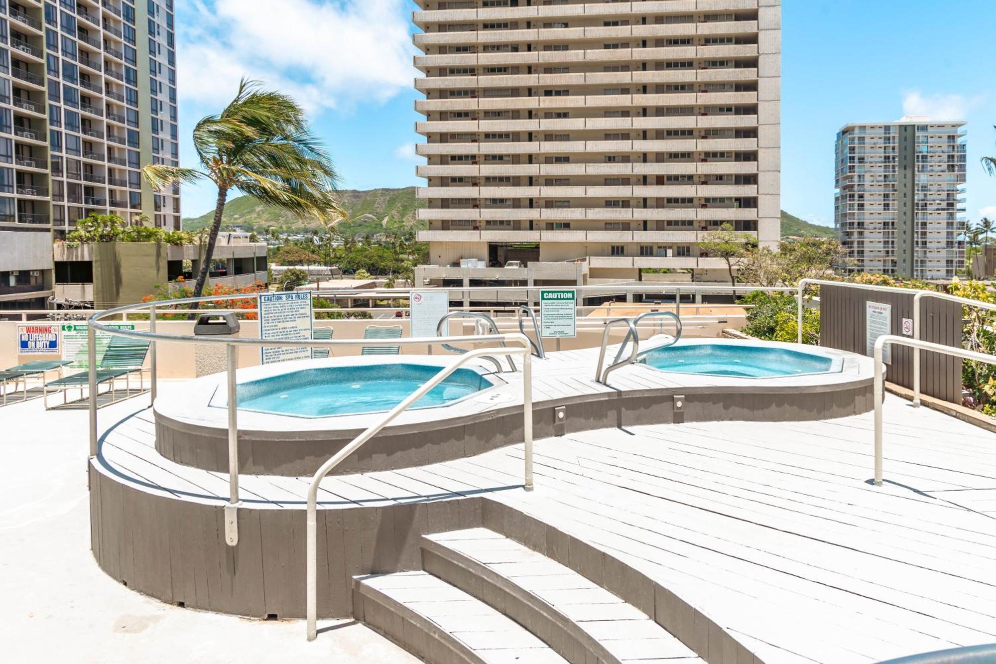 Beautiful 1Br, Steps To Waikiki Beach And Parking Honolulu Exteriör bild